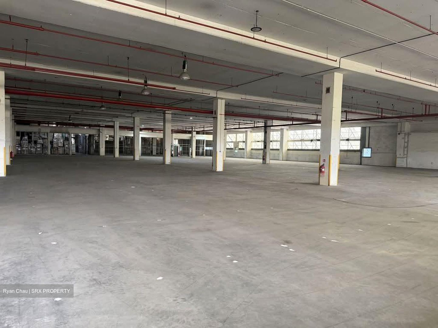 Gul Way (D22), Warehouse #608698641